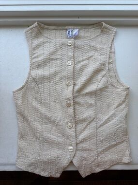 H&M Sleeveless Button-Front Cream Textured Top